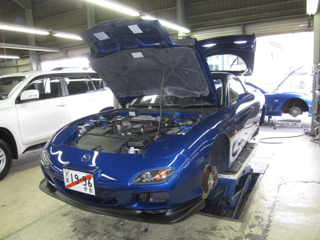 ６型FD3S　RX-7　点検中